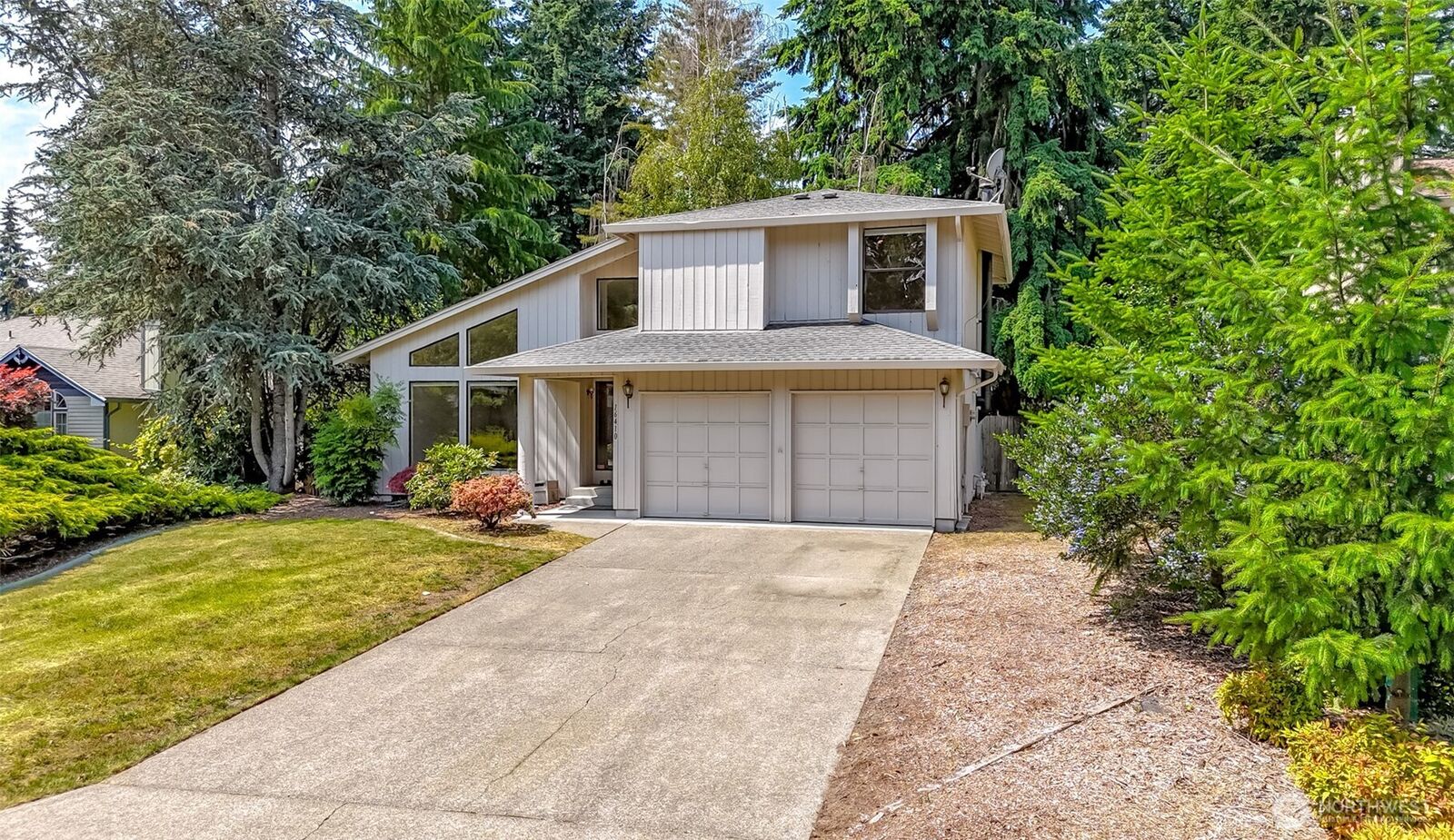 Property Photo: 16410 92nd Avenue E WA 98375