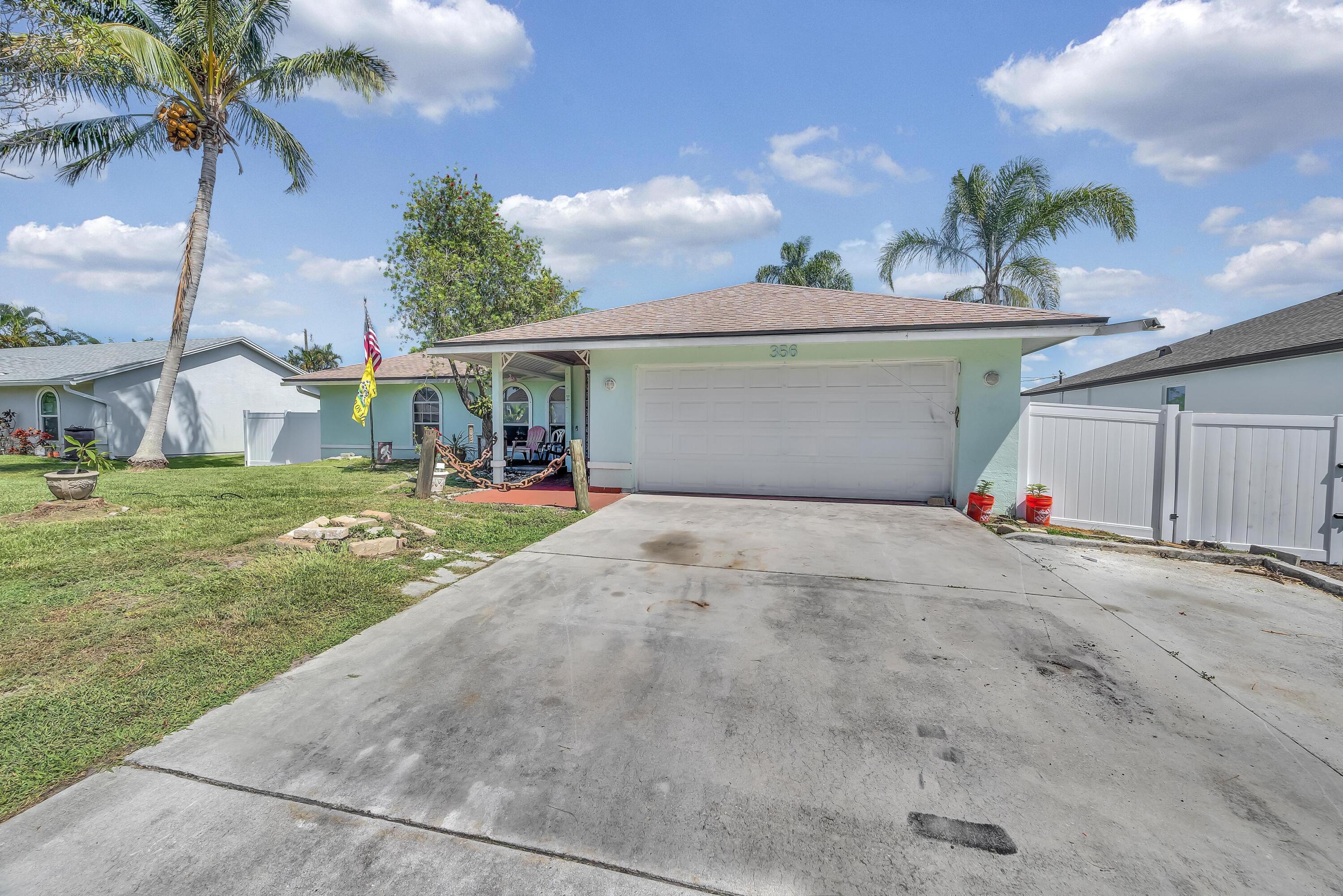Property Photo: 356 SW Grimaldo Terrace FL 34984