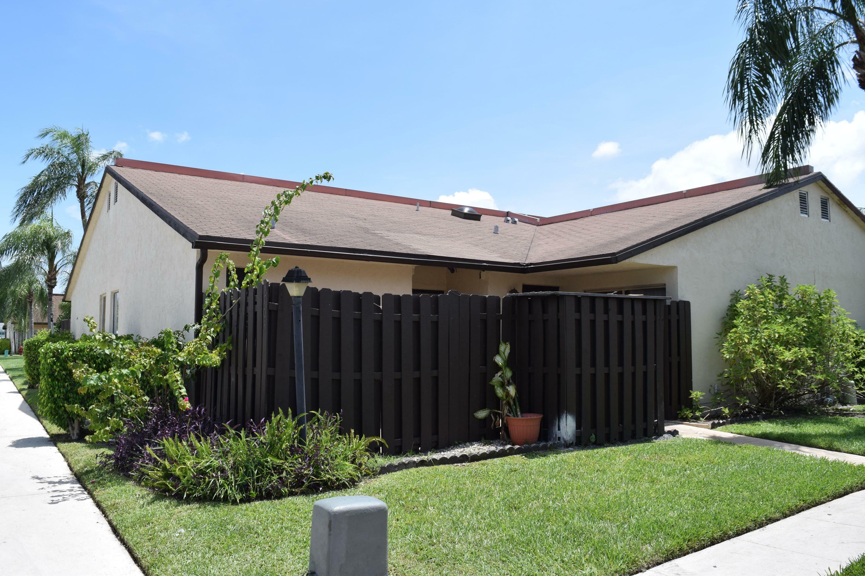 Property Photo: 3703 Waterview Circle 37C FL 33461