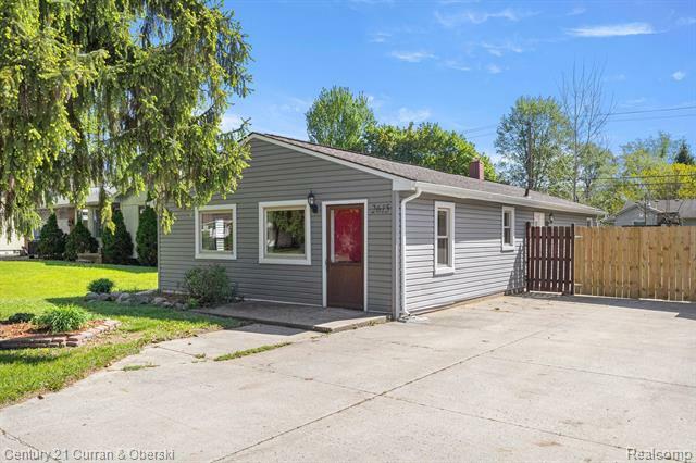 Property Photo: 2615 Culbertson Avenue MI 48307