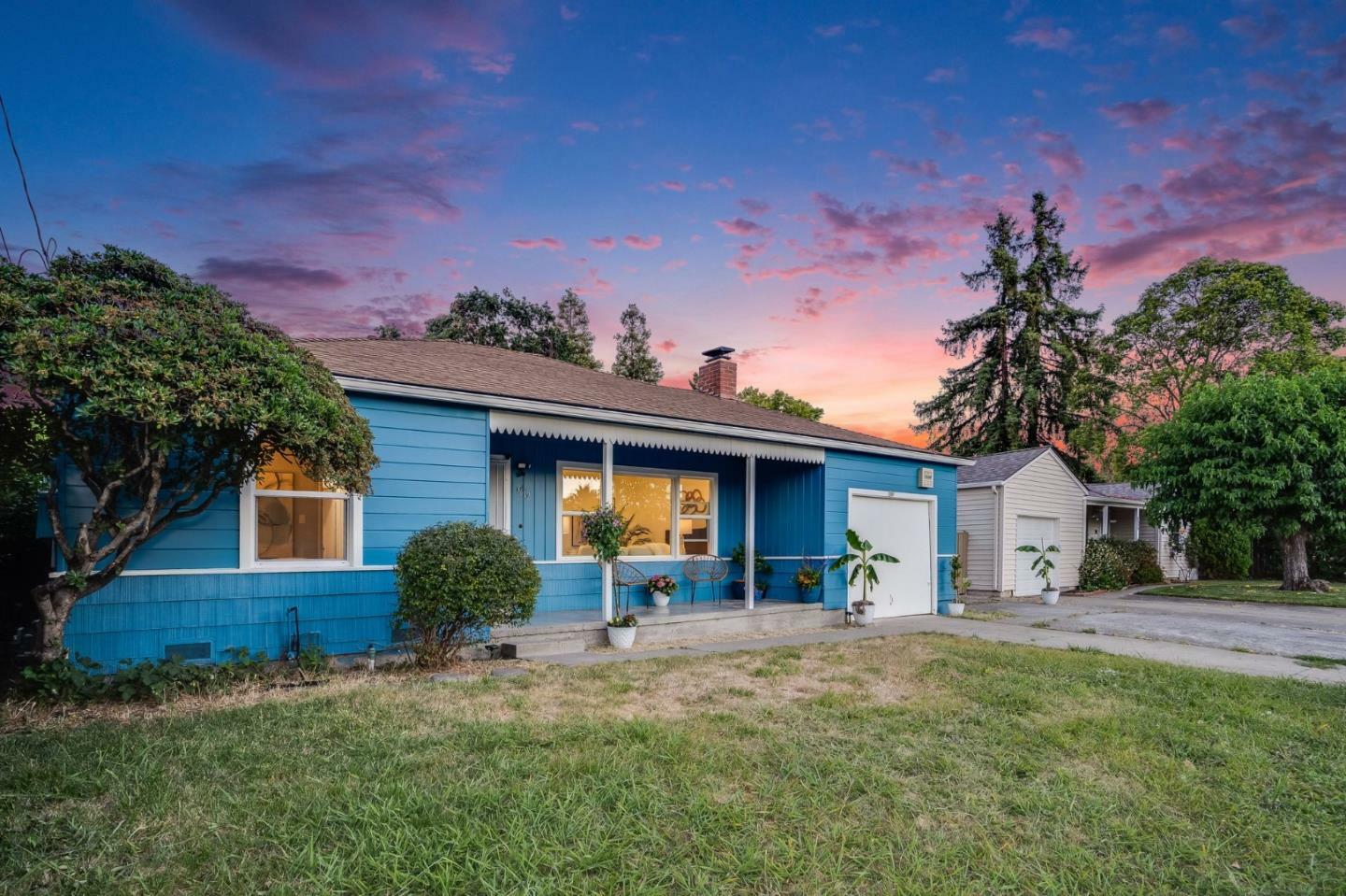 Property Photo: 3612 Los Flores Avenue CA 94519