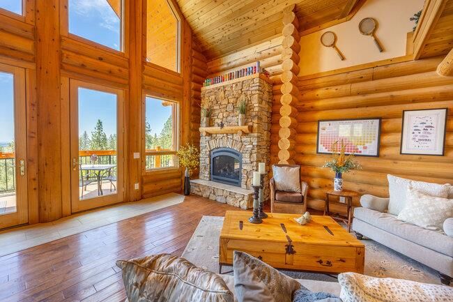 Property Photo: 2081 Ponderosa Way CA 95247
