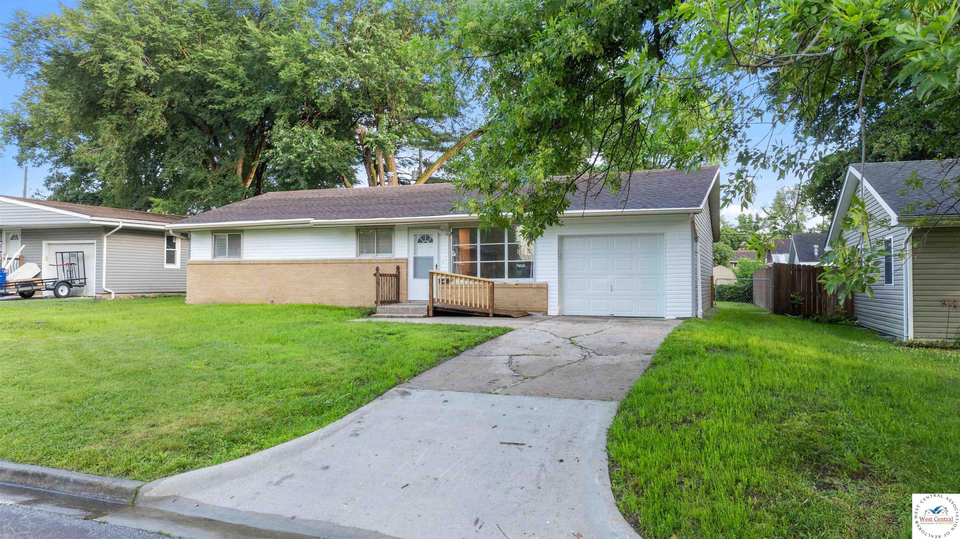 Property Photo: 2505 Albert Lee MO 65301