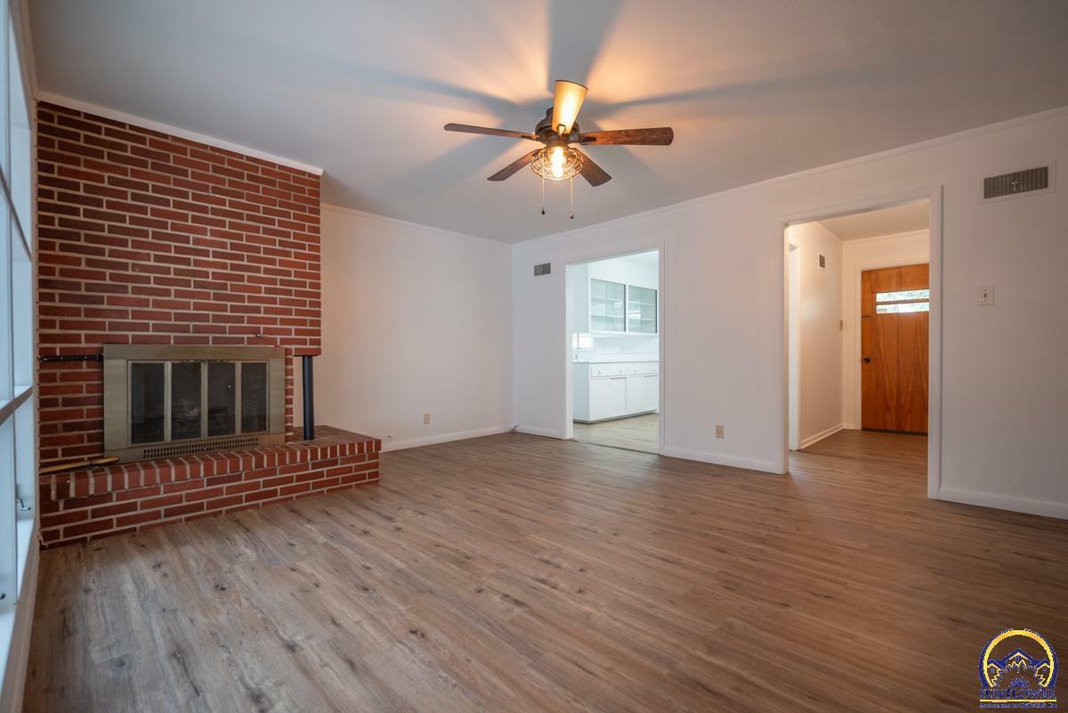 Property Photo: 1401 SW Burnett Rd KS 66604
