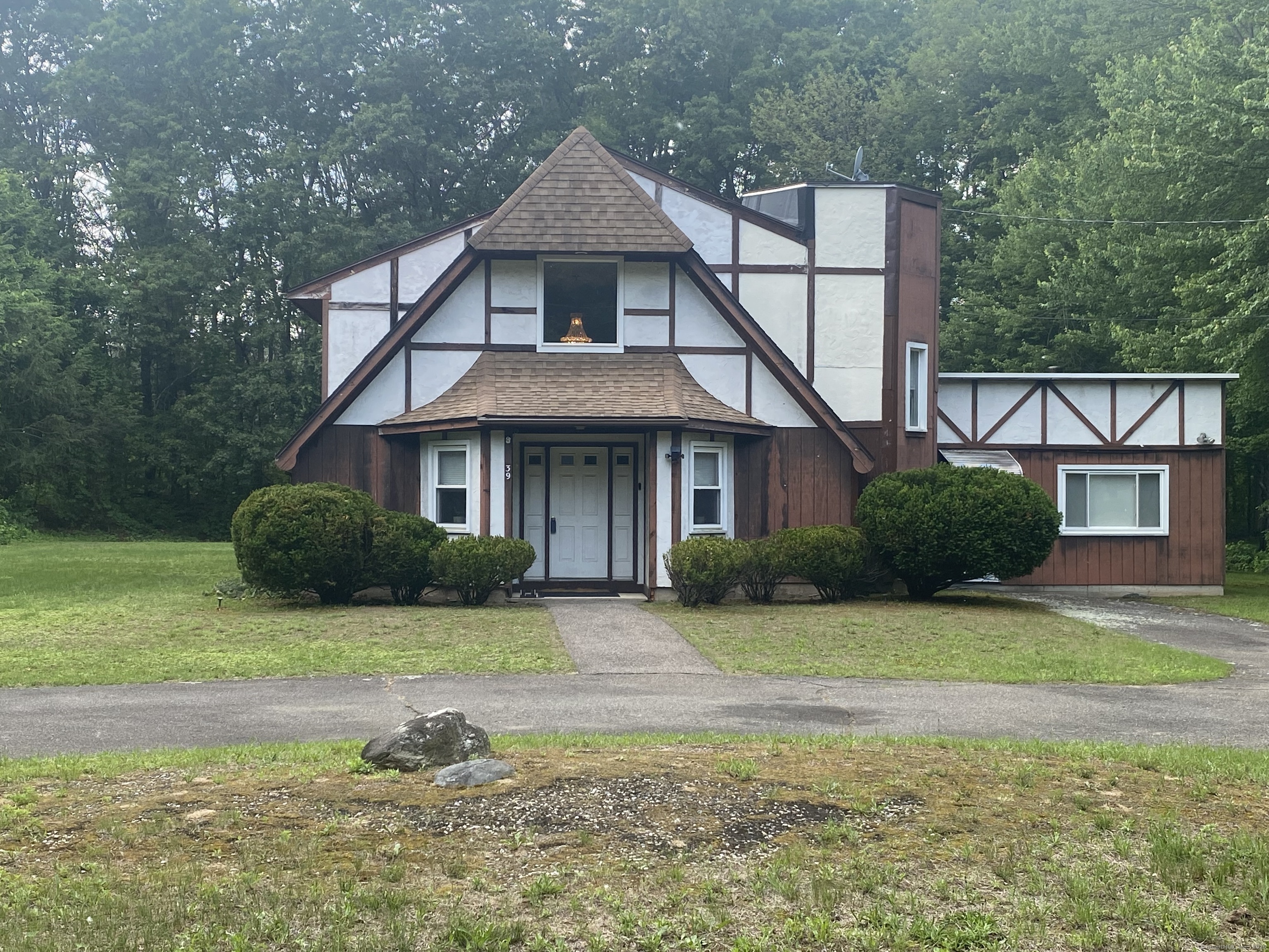 Property Photo:  39 Loren Circle  CT 06095 