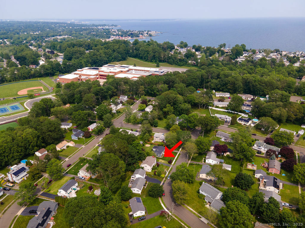 Property Photo:  80 Easy Street  CT 06460 