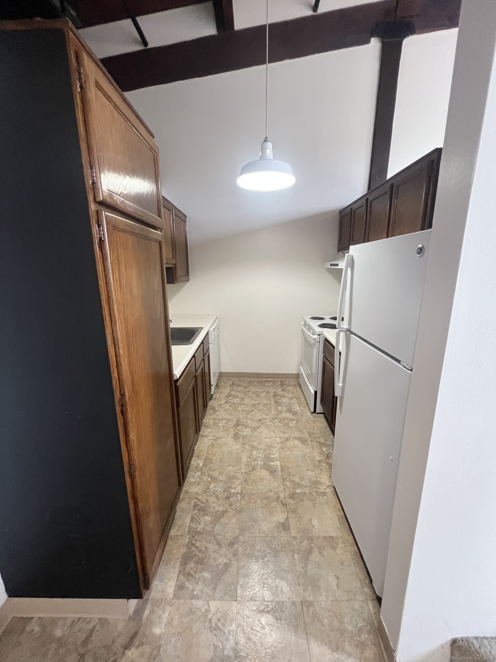 Property Photo: 74 Union Place 404 CT 06103