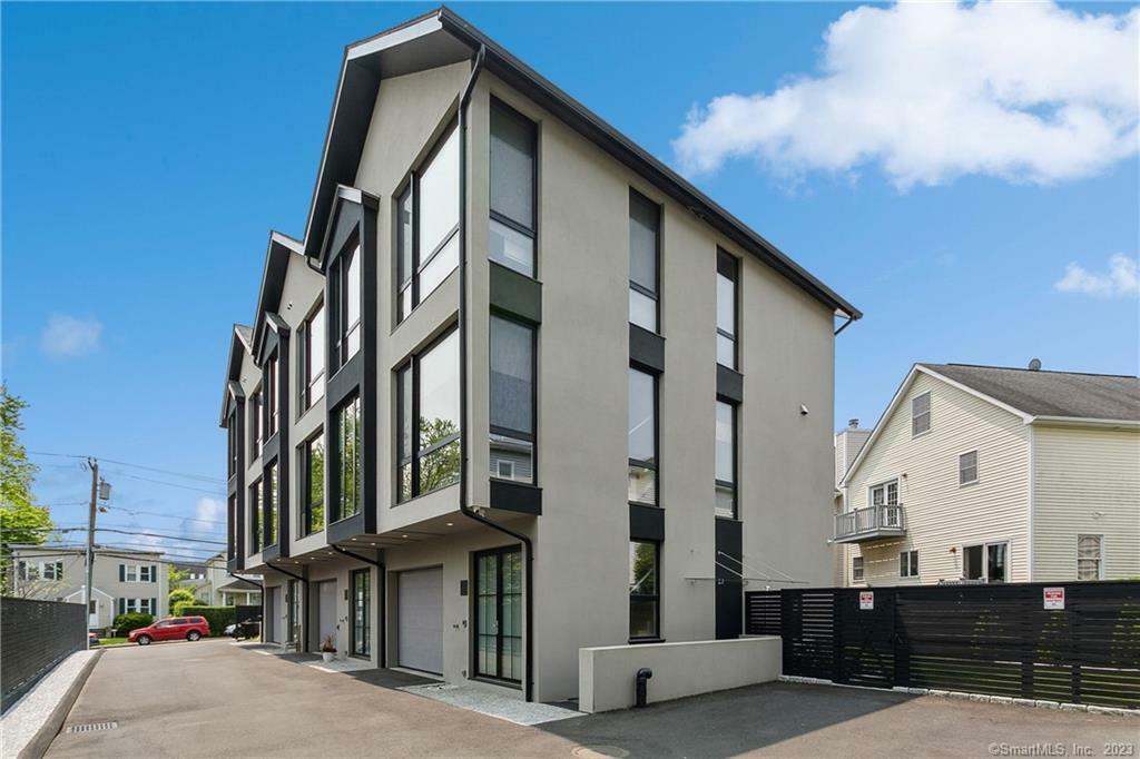 Property Photo:  998 Cove Road #1  CT 06902 