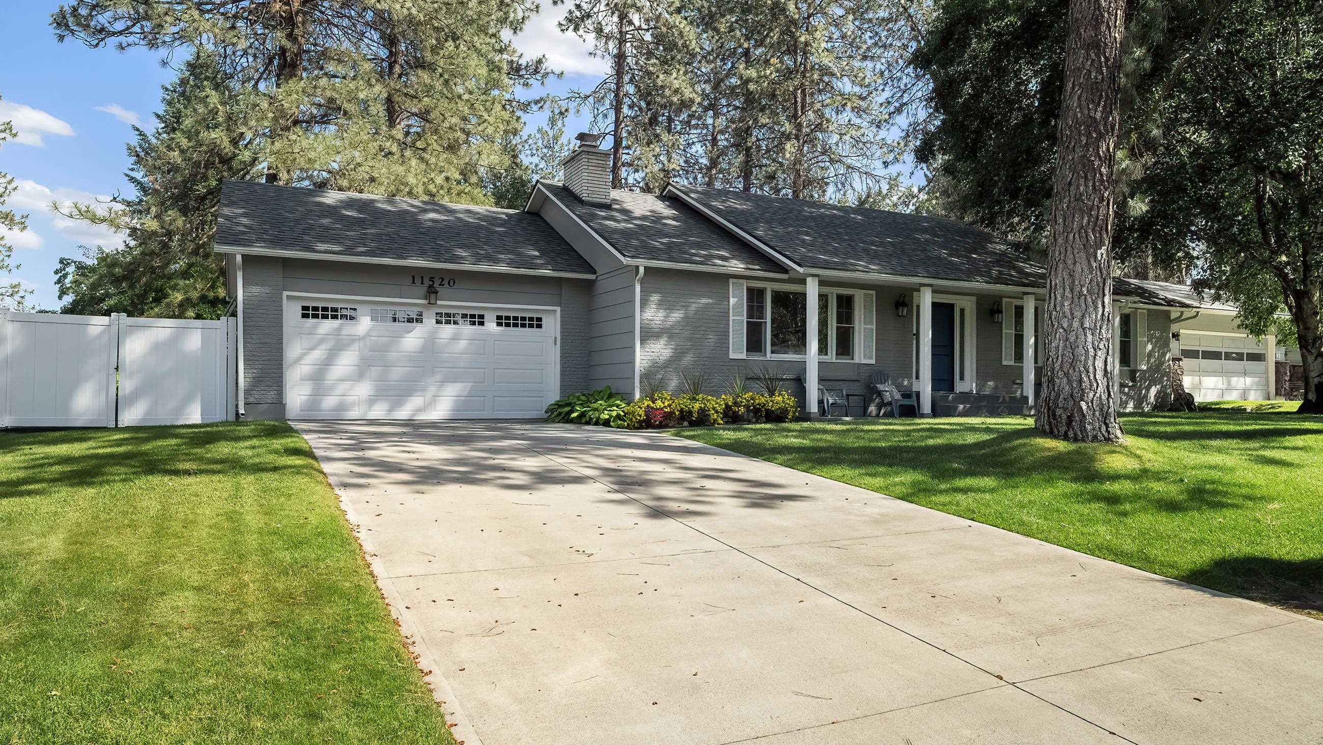 Property Photo:  11520 N Lancelot Dr  WA 99218 