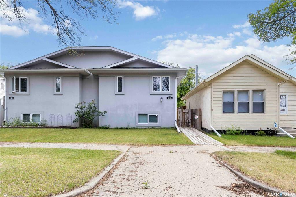 Property Photo: 922A I Avenue N SK S7L 2H5