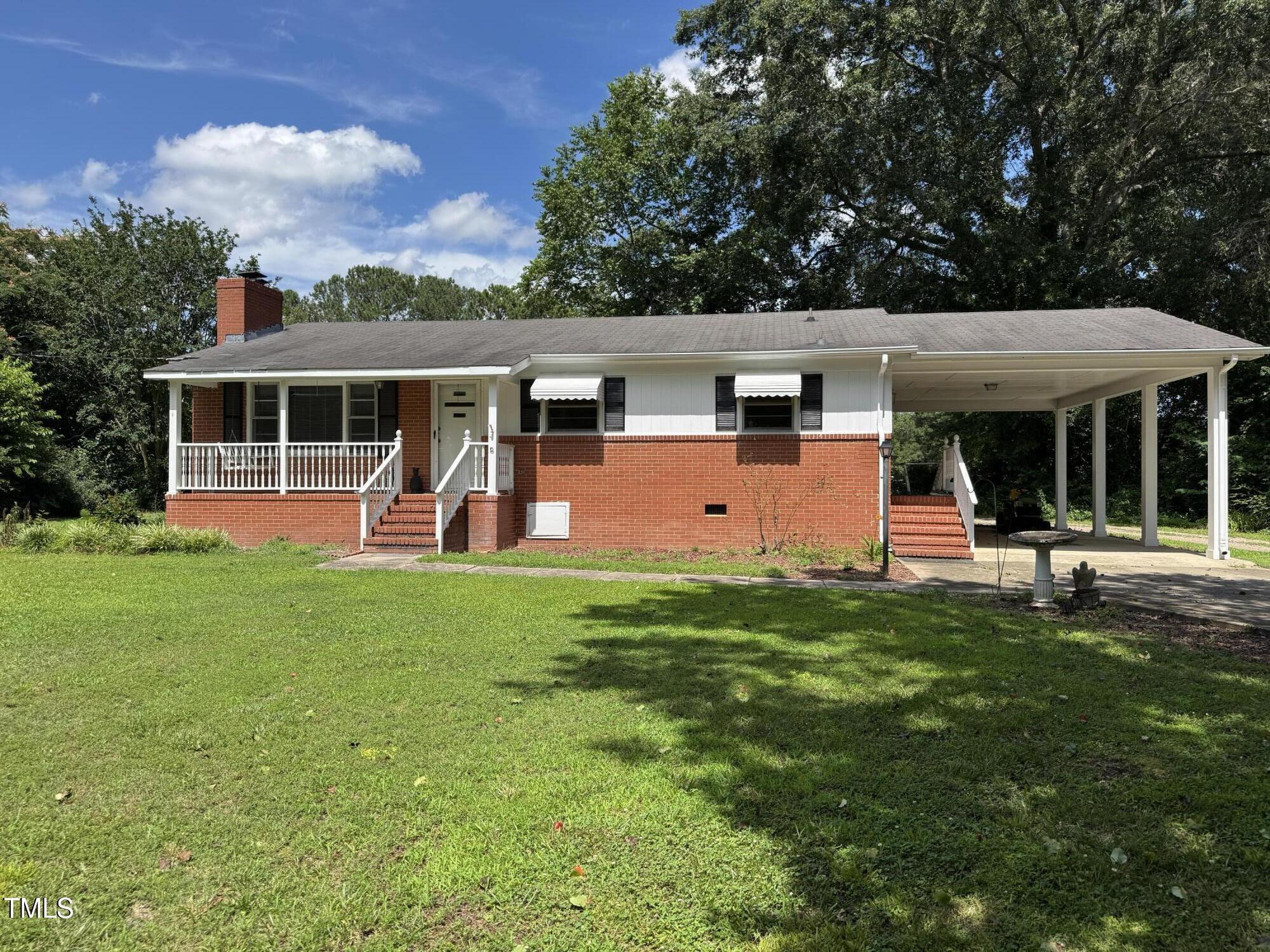 Property Photo:  607 S Smithfield Road  NC 27545 