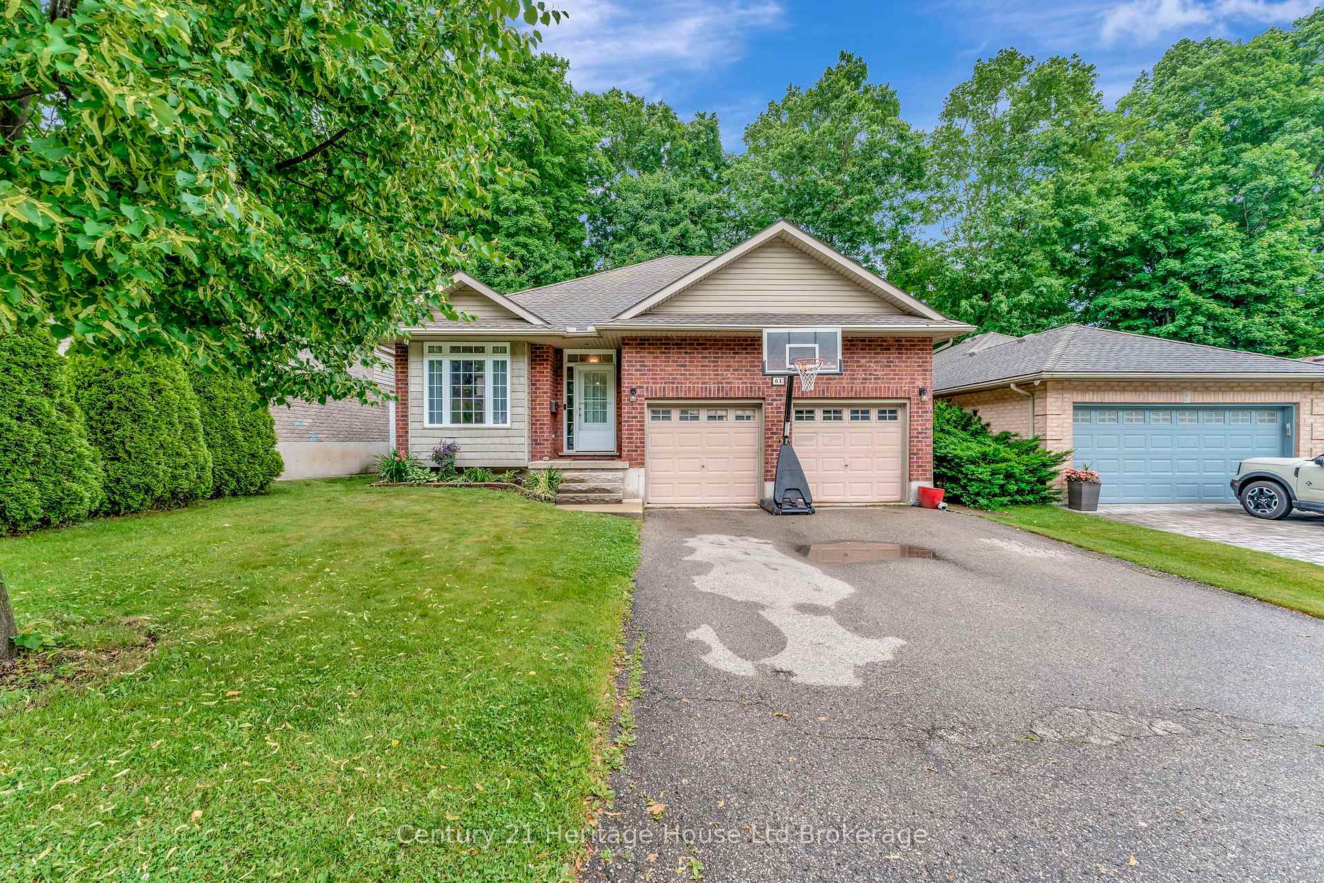 61 Potters Way  Woodstock ON N4S 9A1 photo