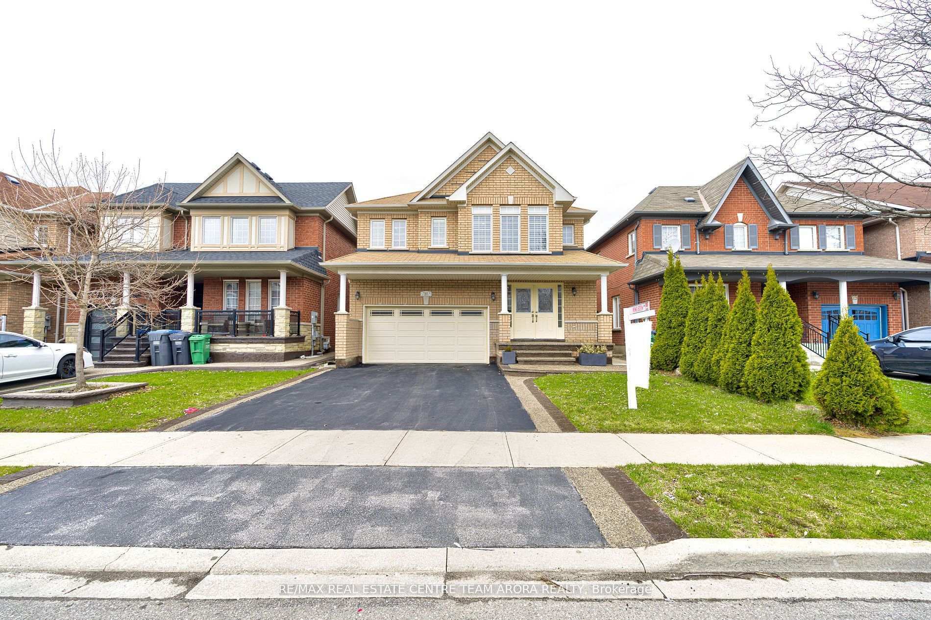 Photo de la propriété: 27 Beresford Crescent ON L6P 2M2