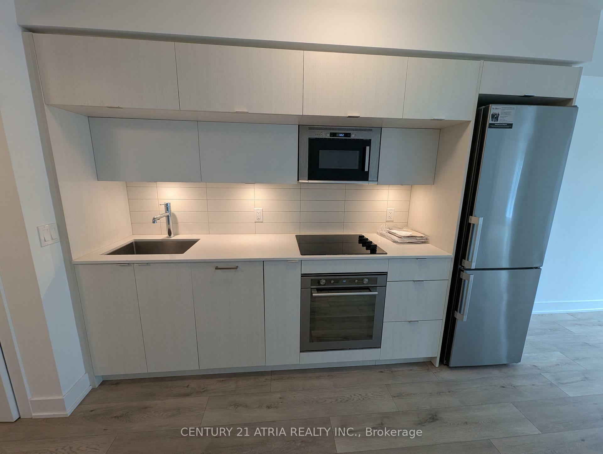 Property Photo: 585 Bloor Street E 721 ON M4W 0B3