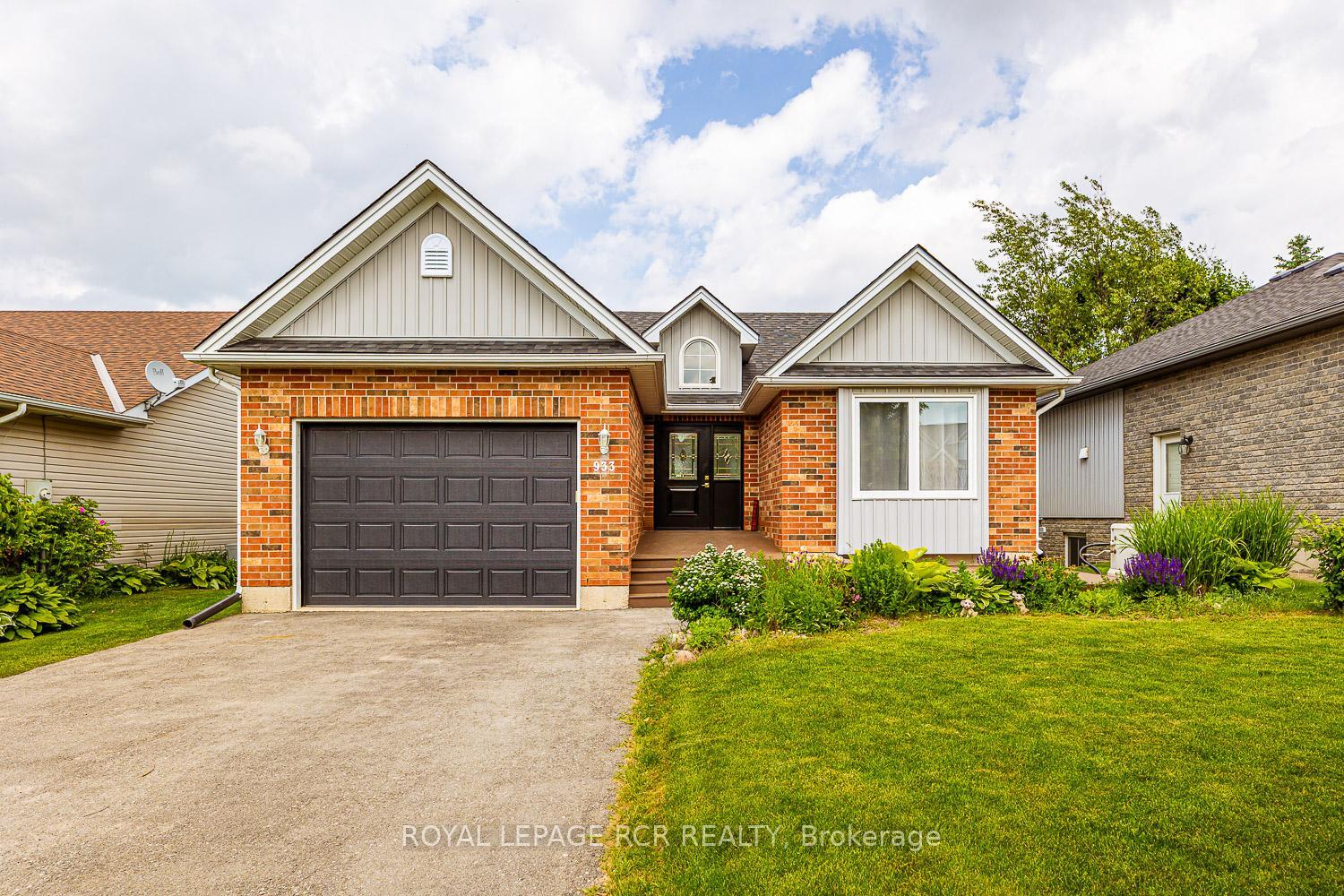 Property Photo: 933 Greenwood Crescent ON L9W 2Y9