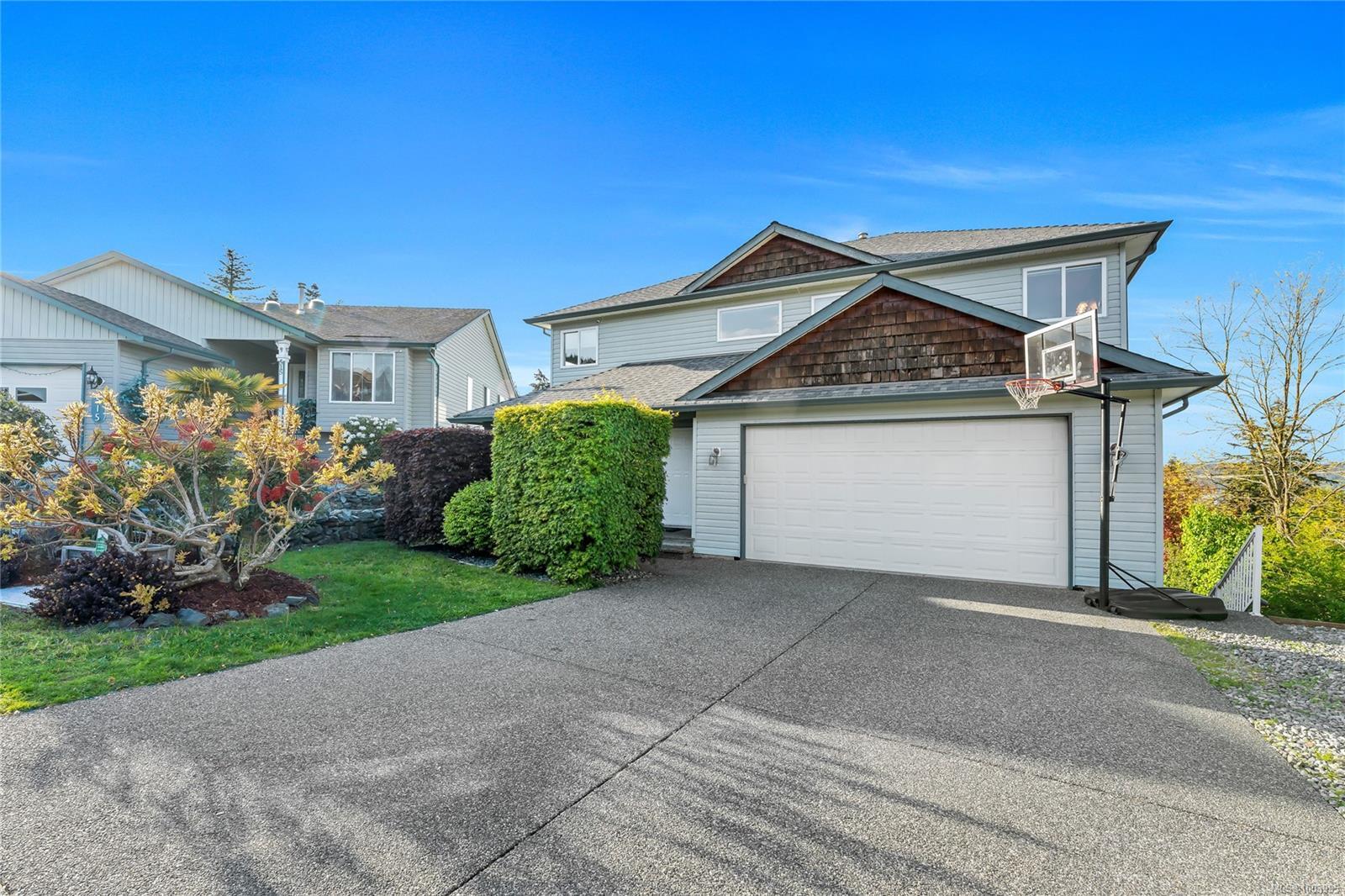 Property Photo: 517 Louise Rd BC V9G 1W7