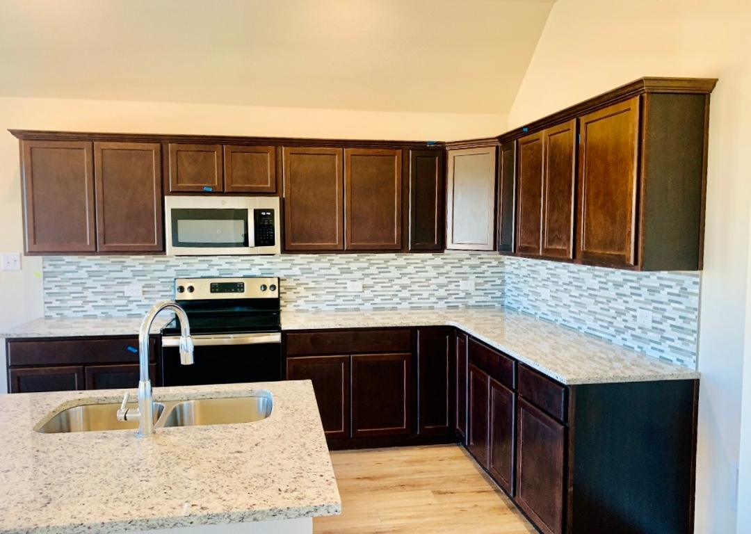 Property Photo: 808 Fallbrook Drive TX 76502