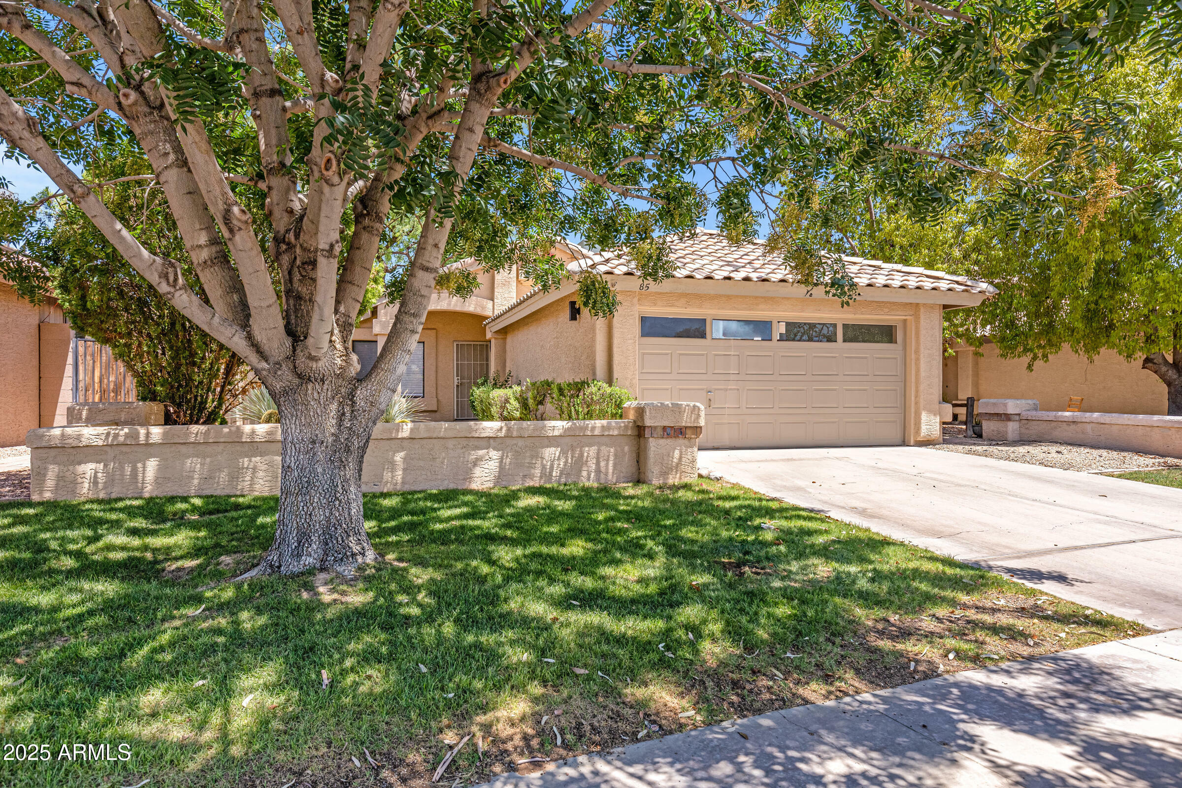 Property Photo: 85 S Cypress Court AZ 85226