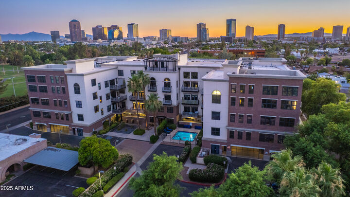 Property Photo: 914 E Osborn Road 208 AZ 85014