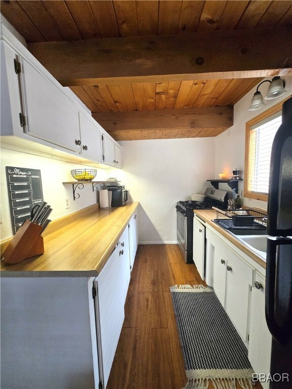 Property Photo: 143 Cedar Lane CA 92386