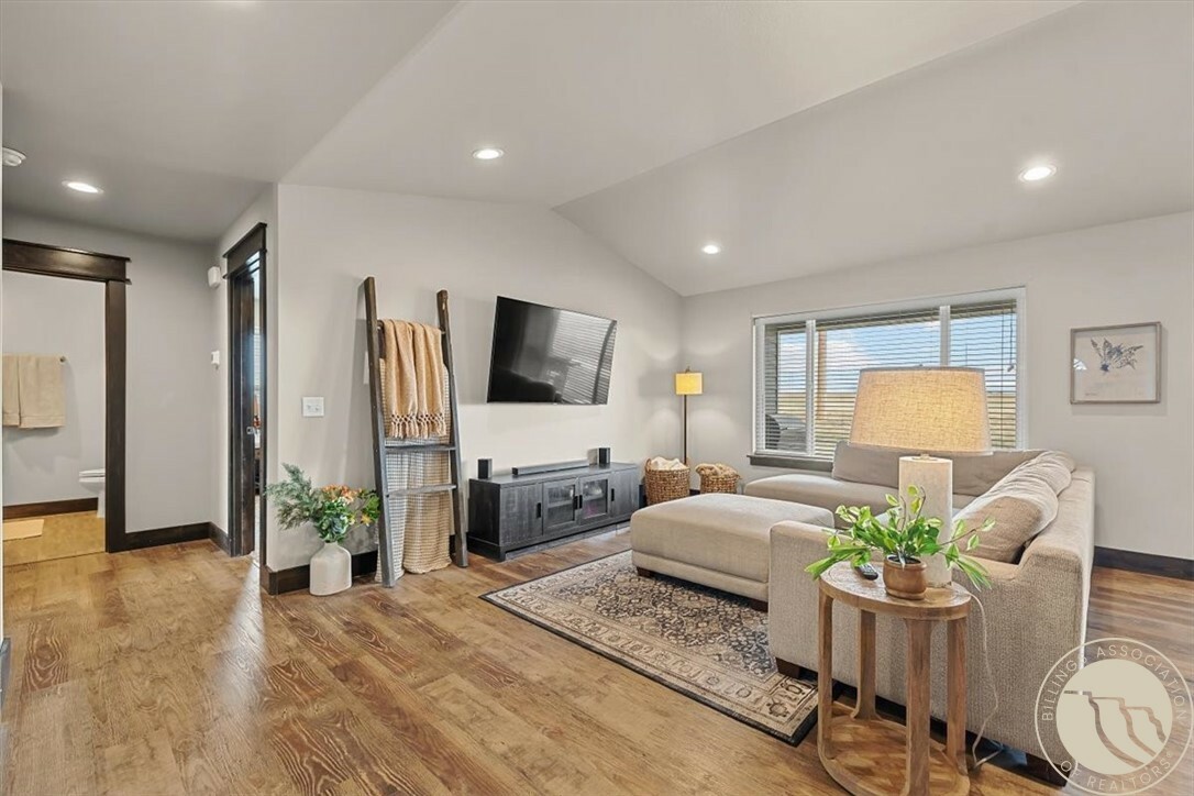 Property Photo:  1527 Rancho Vista Avenue  MT 59105 