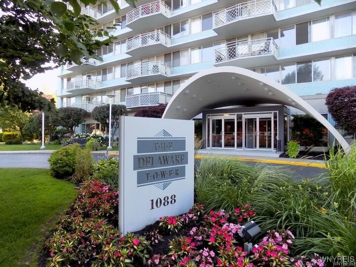 Property Photo:  1088 Delaware Avenue 6C  NY 14209 