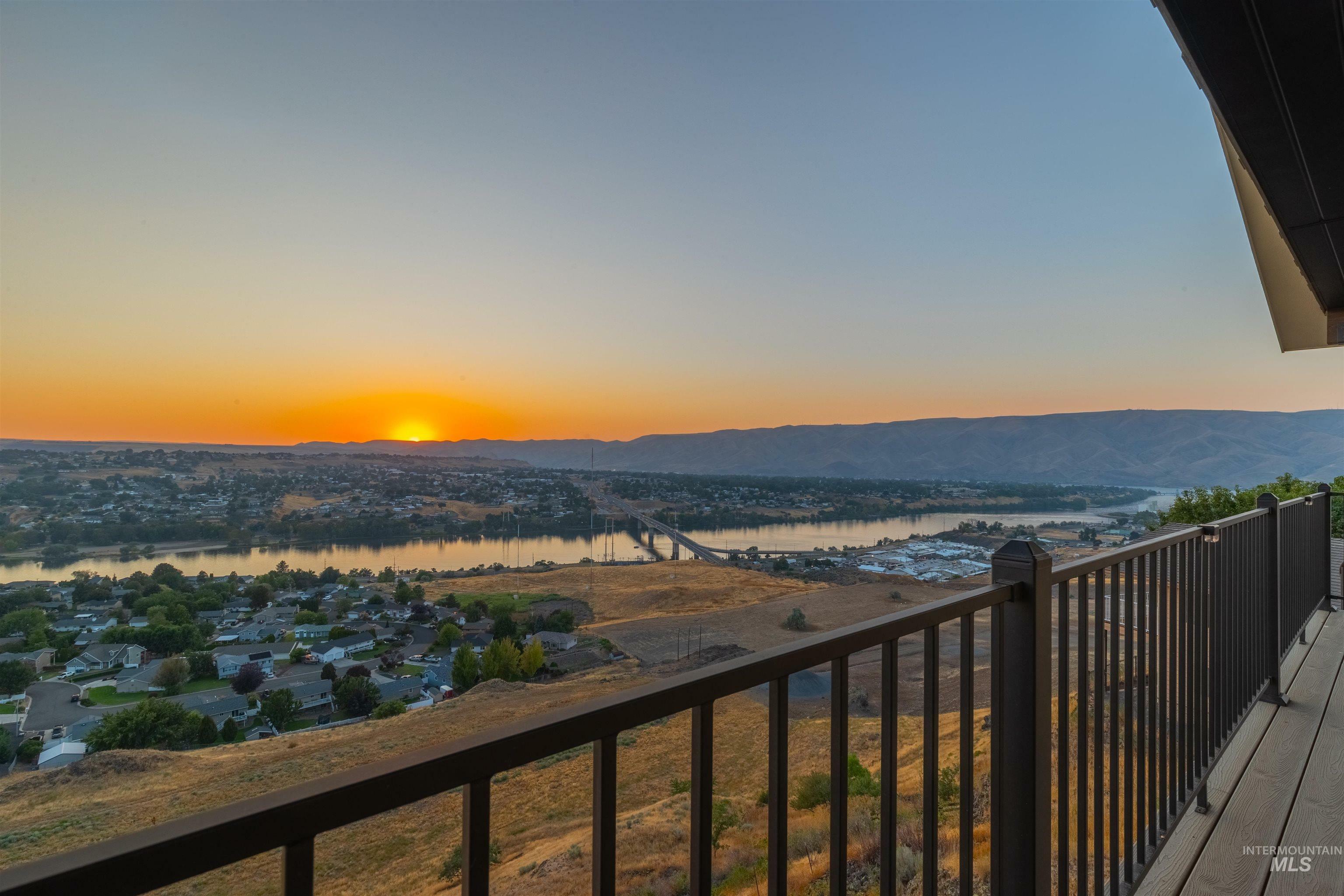 Property Photo: 528 Crestline Circle Drive ID 83501