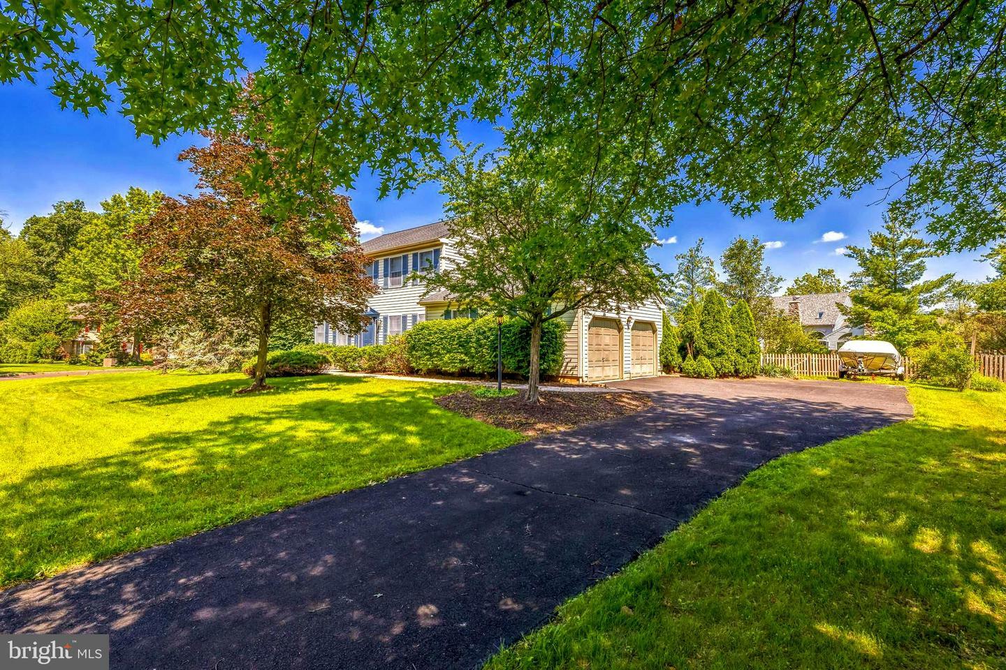 Property Photo:  1618 Ramblewood Lane  PA 18929 