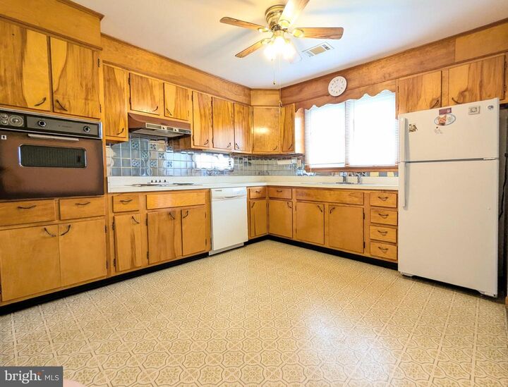 Property Photo: 3675 Spring Lane MD 20640