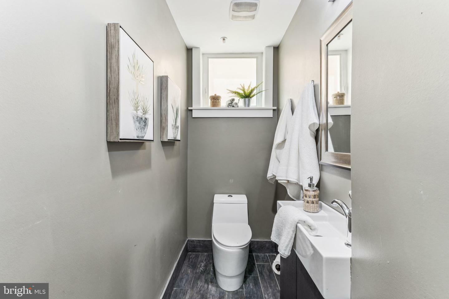 Property Photo:  1518 Frankford Avenue 1  PA 19125 