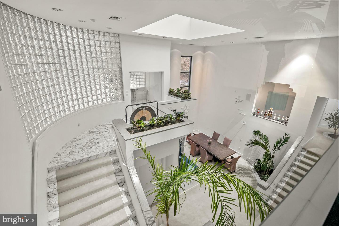 Property Photo: 910 Pennwood Circle PA 17601