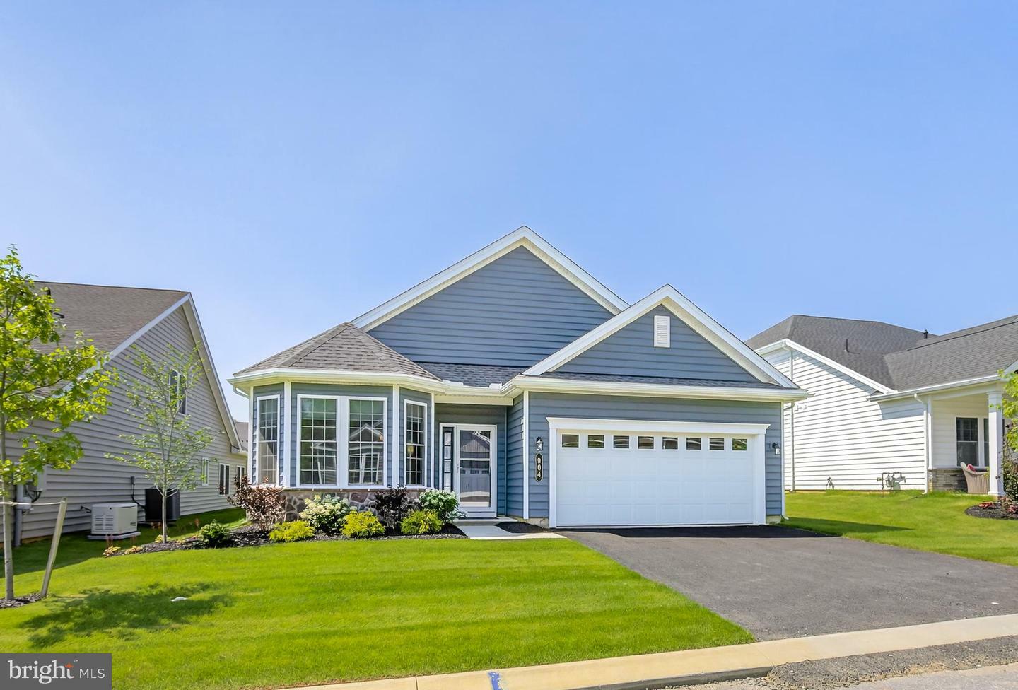 Property Photo: 904 Founders Way PA 17520