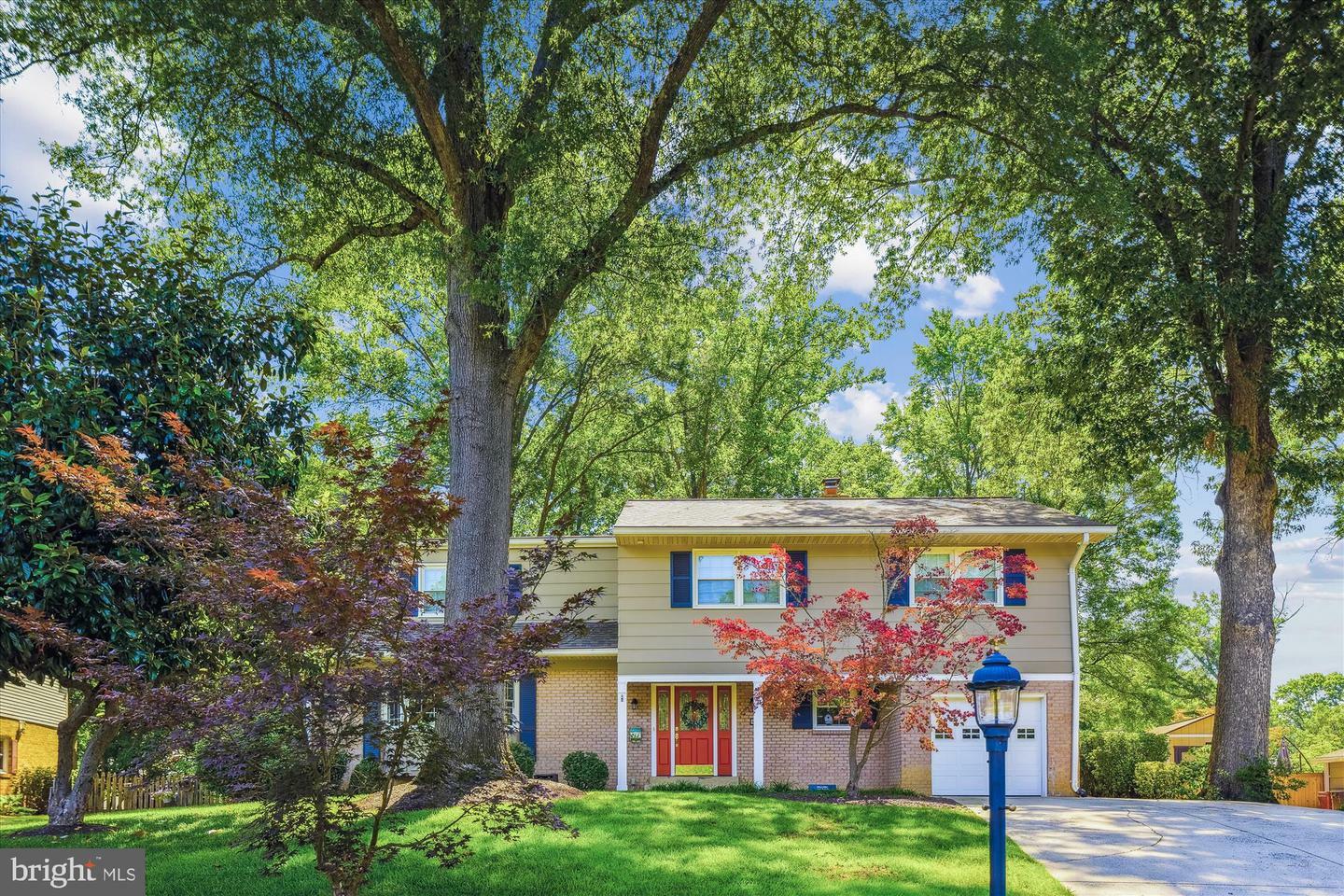 Property Photo: 8407 Brewster Drive VA 22308