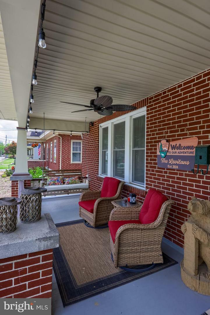 Property Photo: 76 N Grant Street PA 17545