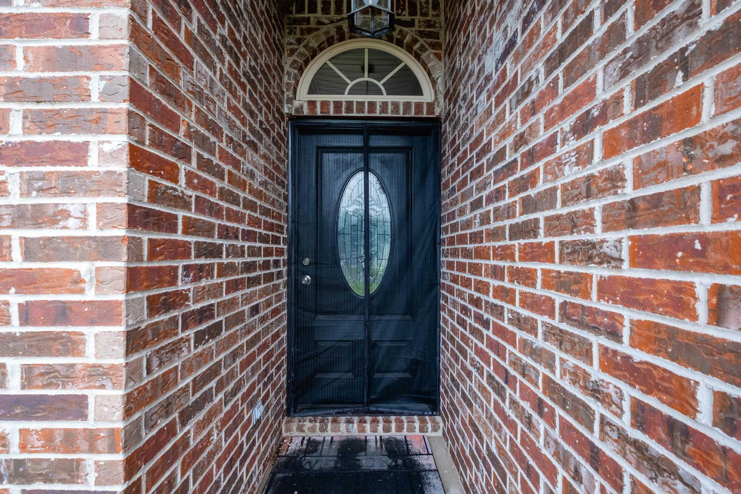 Property Photo: 14208 Chesterfield Circle AR 72117