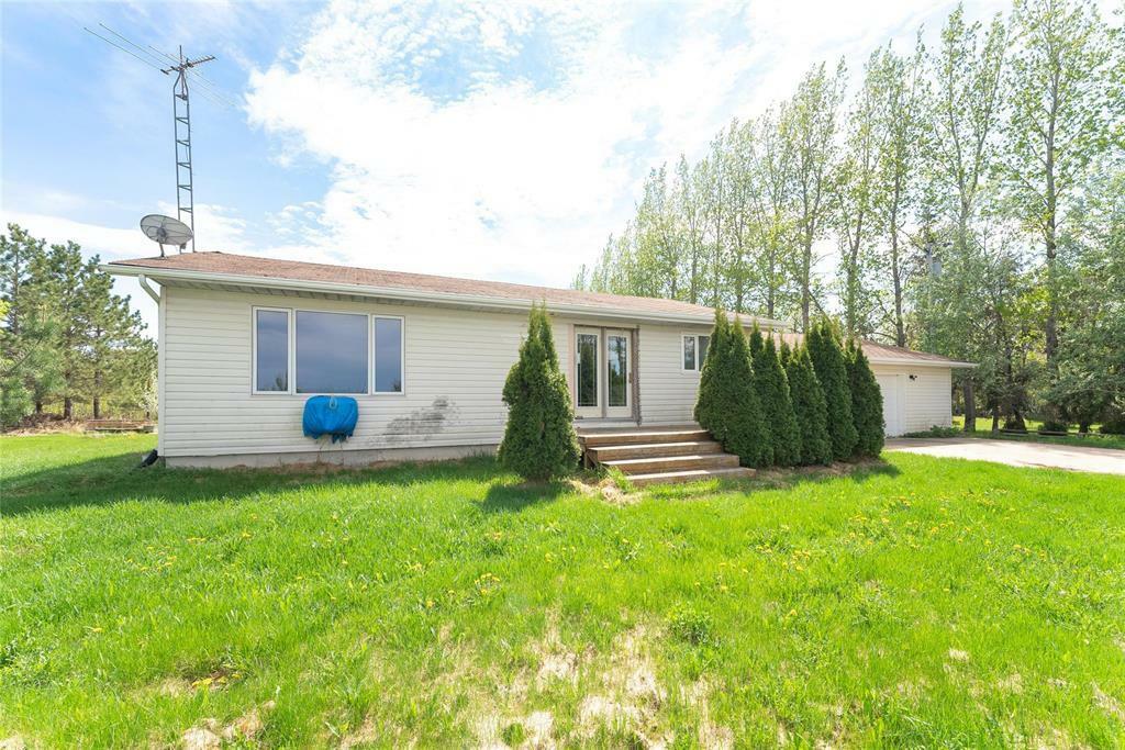 Property Photo: 45114 Dawson Road MB R0E 1S0