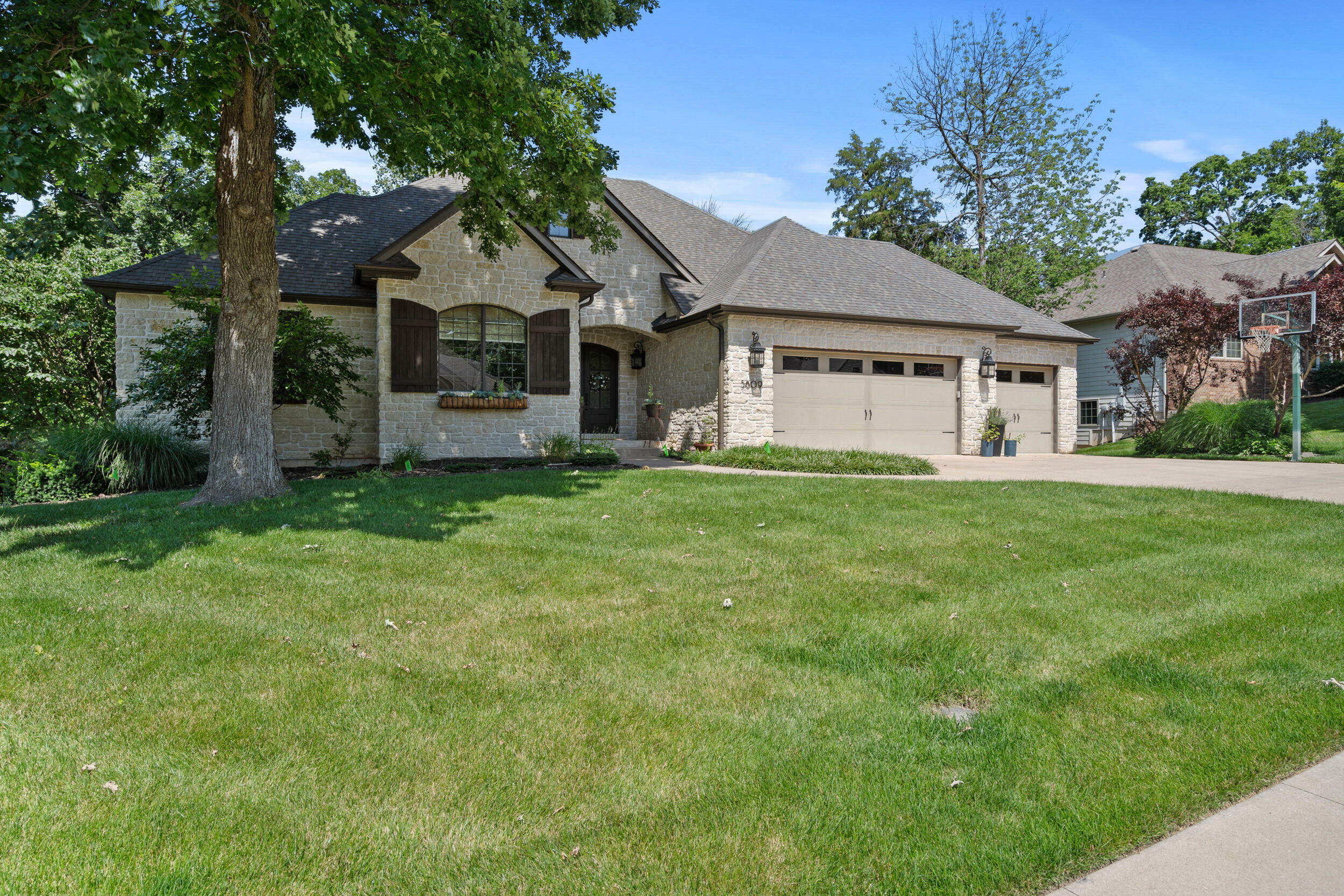 Property Photo: 5809 Morning Star Ct MO 65203