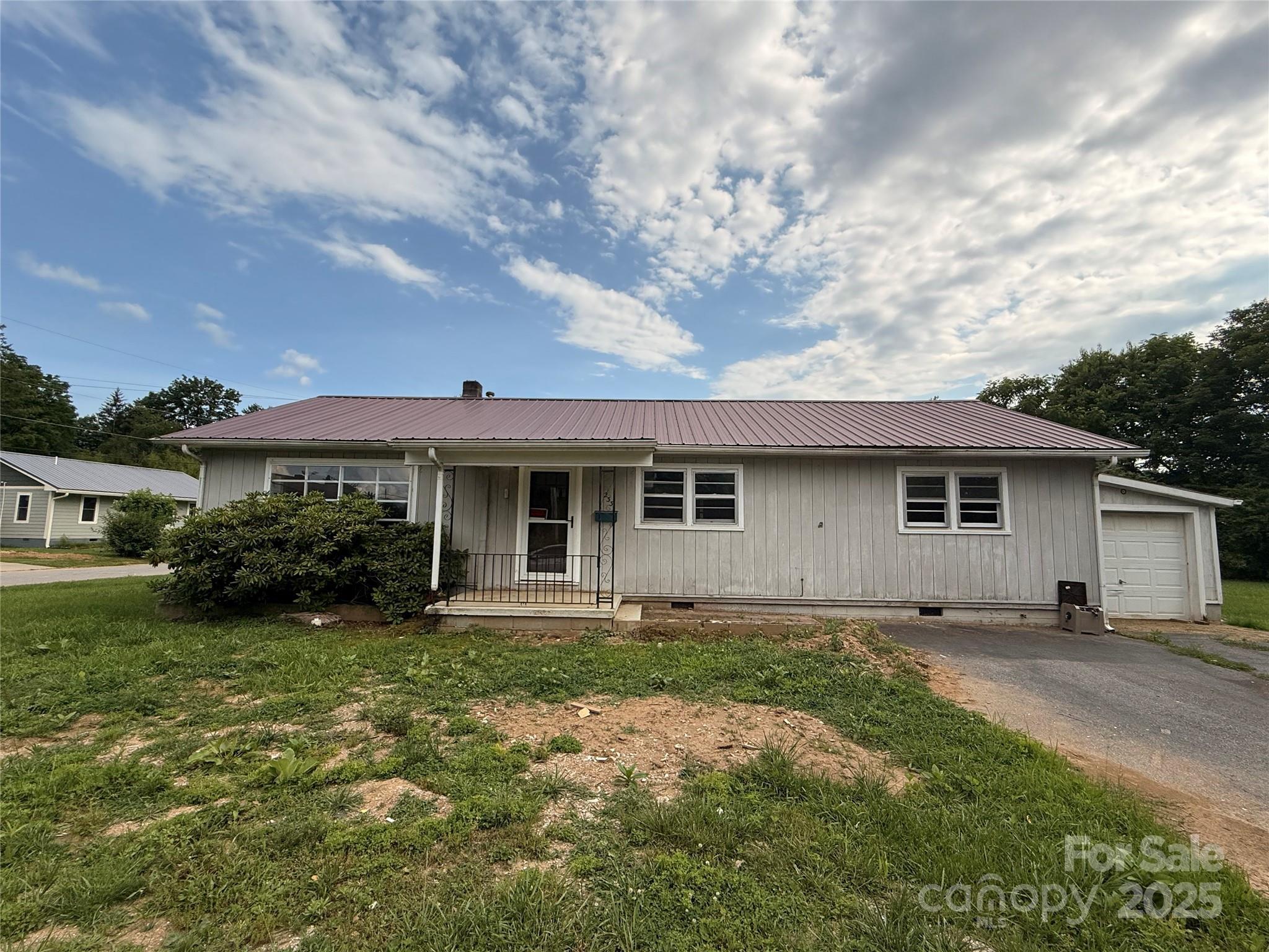 Property Photo:  233 Rogers Street  NC 28786 