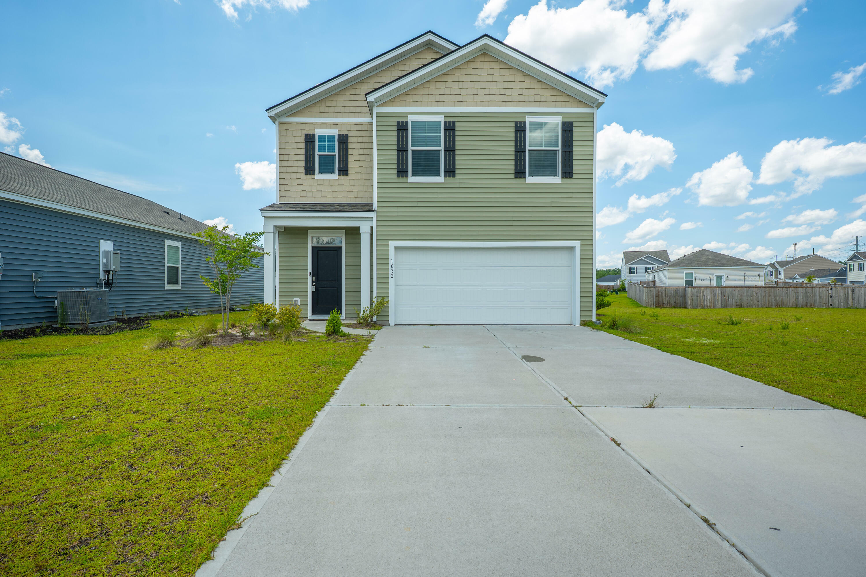 Property Photo: 1032 Peridote Way SC 29456