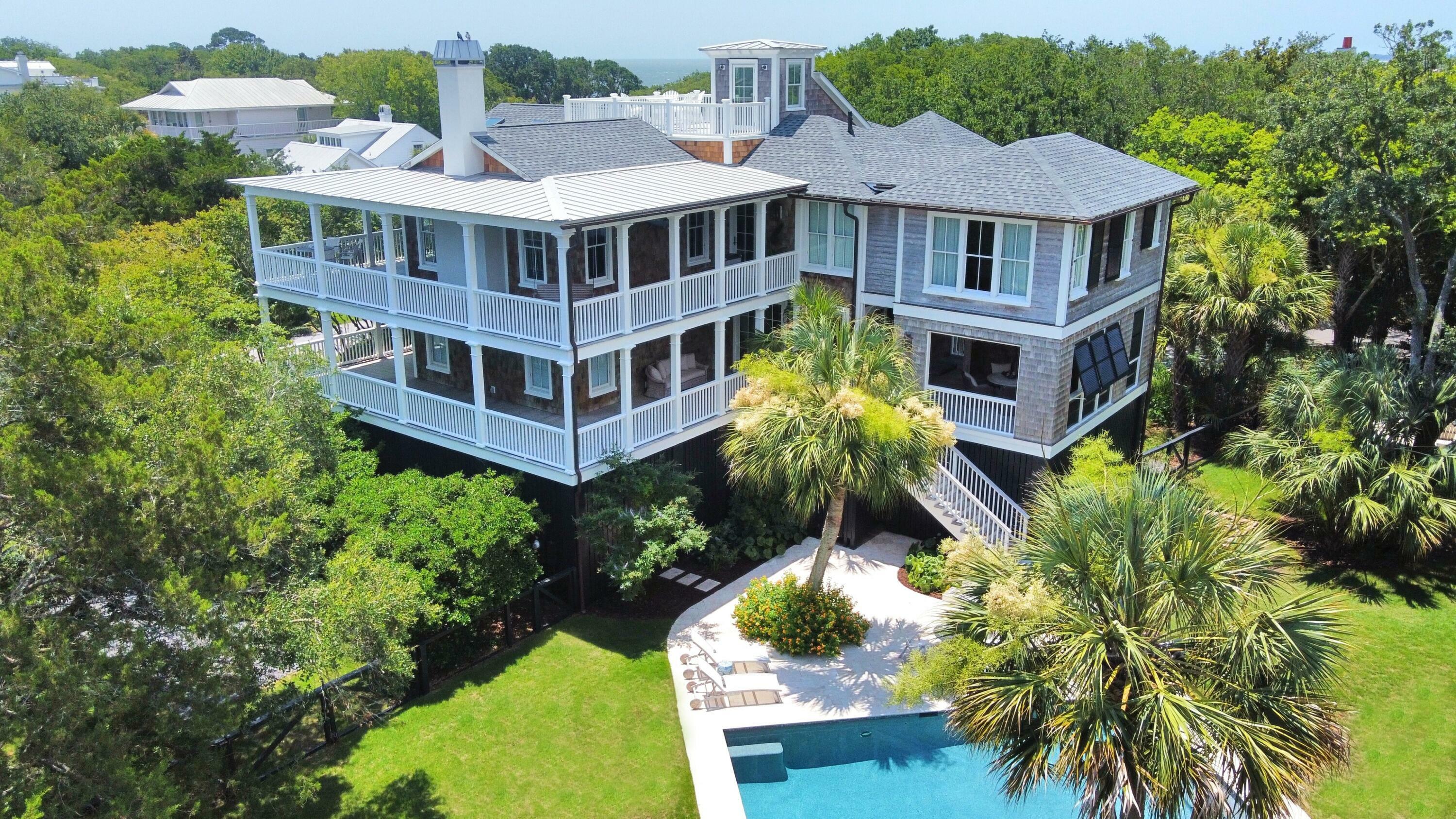Property Photo: 932 Middle Street SC 29482