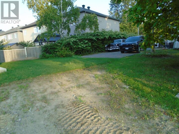 Property Photo:  285 Enclave Walk Walk East  ON K4B 1H9 