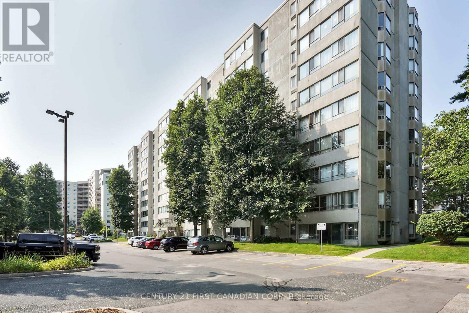 Property Photo: 570 Proudfoot Lane 105 ON N6H 4Z1