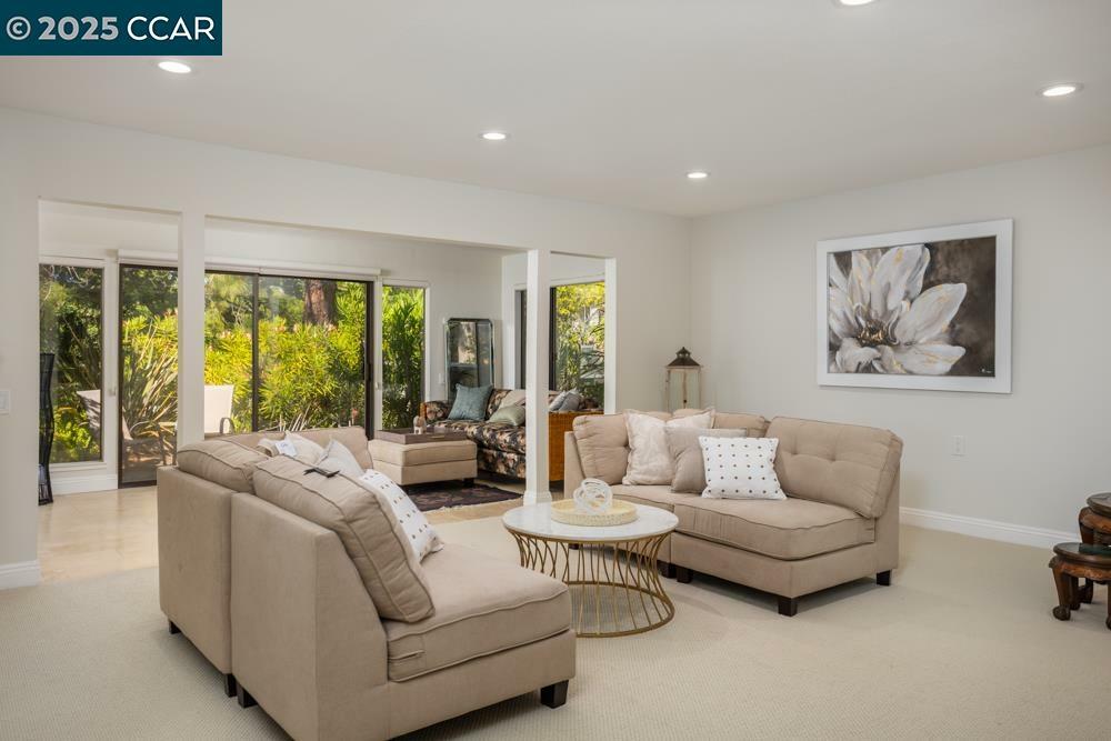 Property Photo: 1224 Canyonwood Ct 2 CA 94595