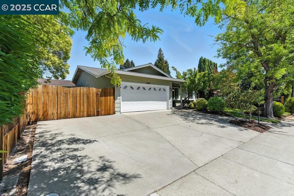 Property Photo: 2664 Sandpiper Ct CA 94597