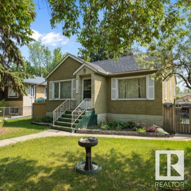 Property Photo:  12709 126 Street NW  AB T5L 0X9 