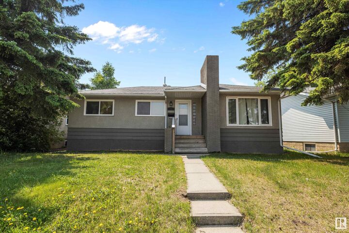 12411 132 Avenue NW  Edmonton AB T5L 3P8 photo
