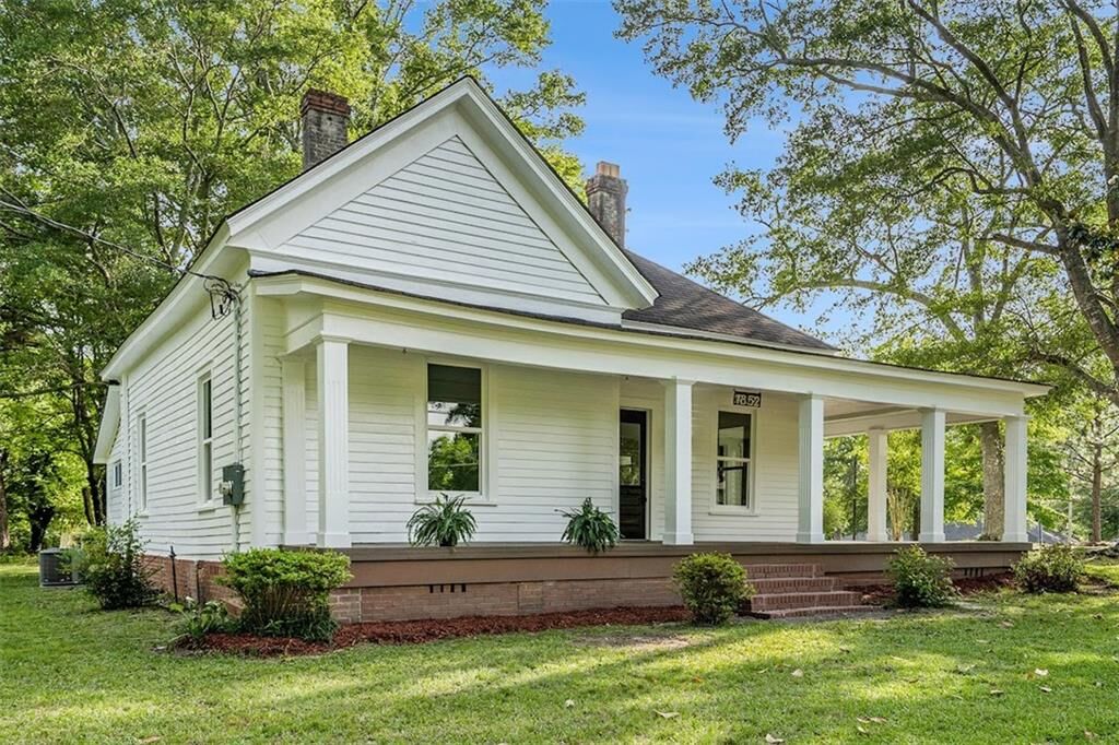 Property Photo:  1852 Burwell Road  GA 30117 