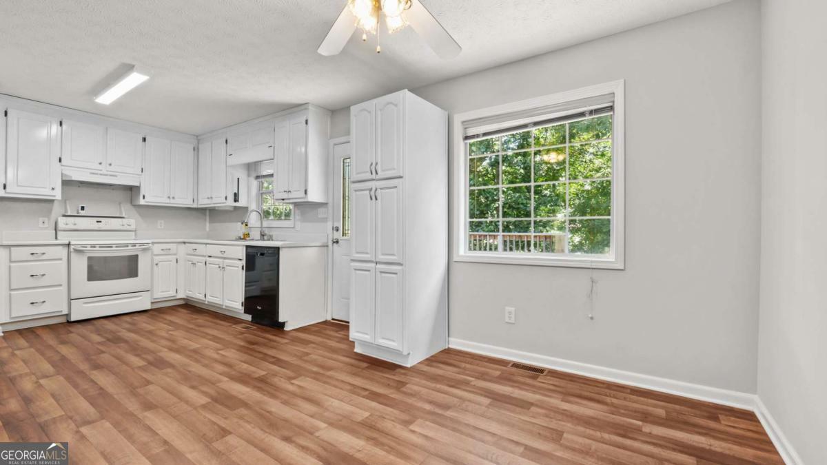 Property Photo: 536 Cherokee Overlook Court Court GA 30115