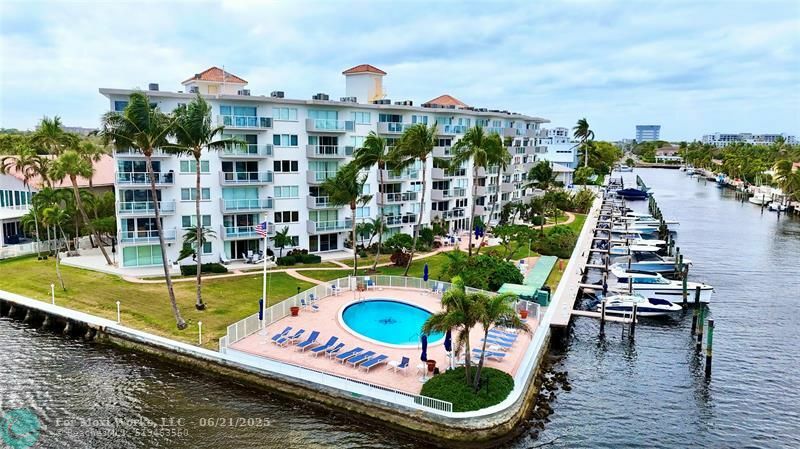 Property Photo: 140 NE 28th Ave 607 FL 33062