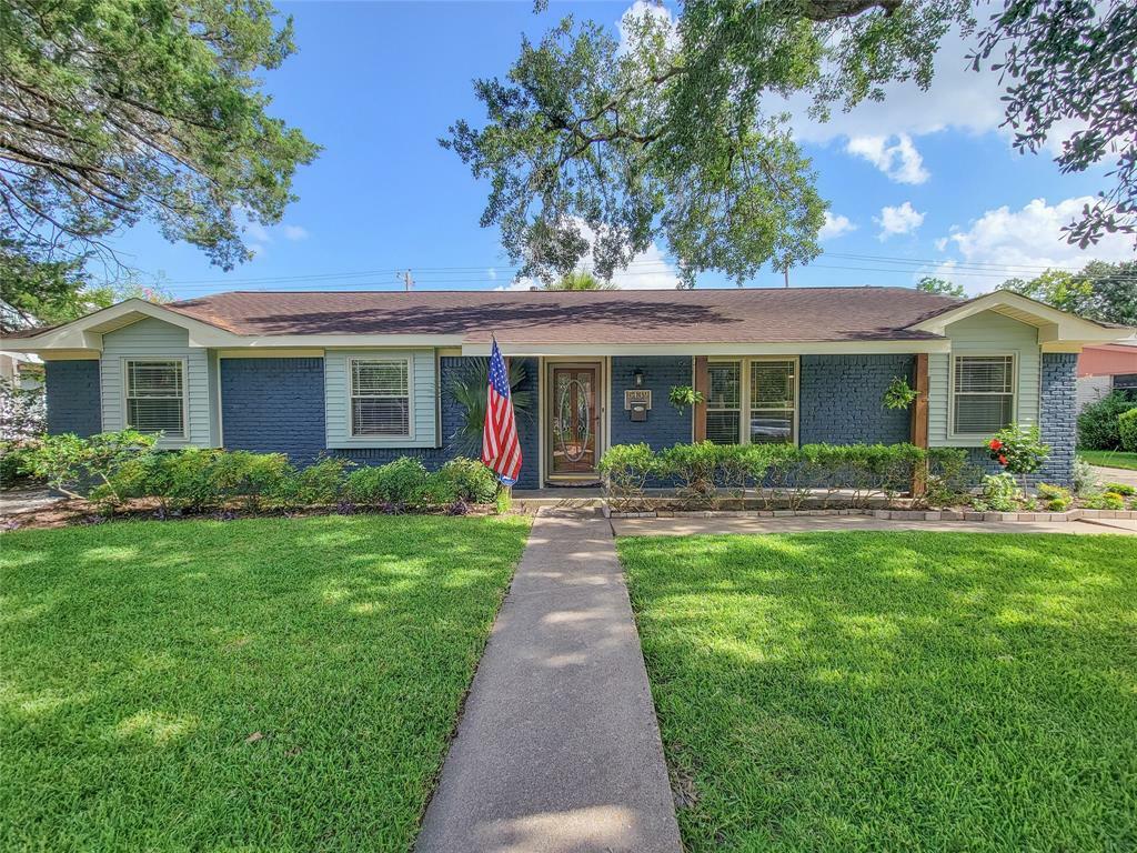 Property Photo:  5439 Loch Lomond Drive  TX 77096 